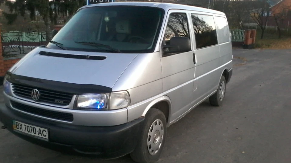 Volkswagen Transporter 2.5 TDI 2