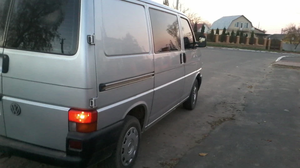 Volkswagen Transporter 2.5 TDI 3