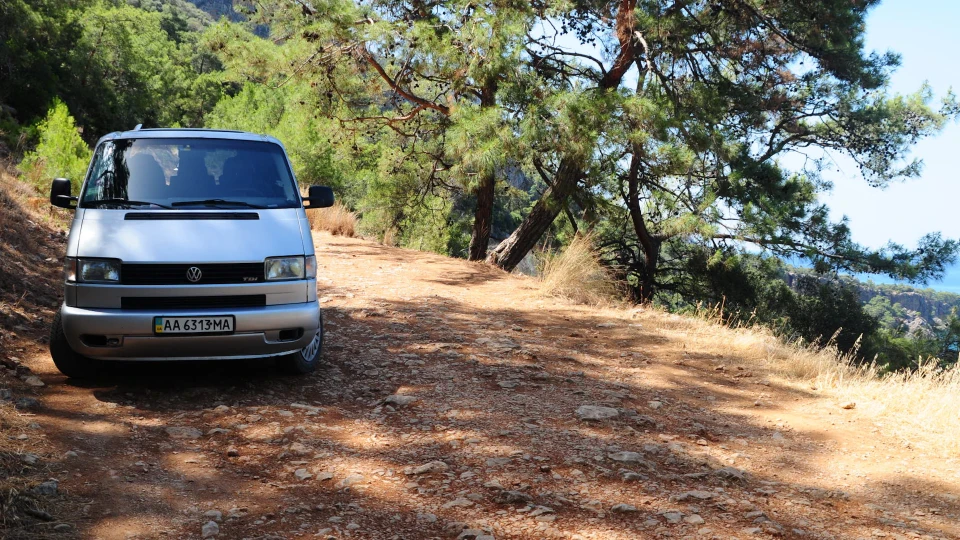 Volkswagen Transporter 2,5 TDI 3