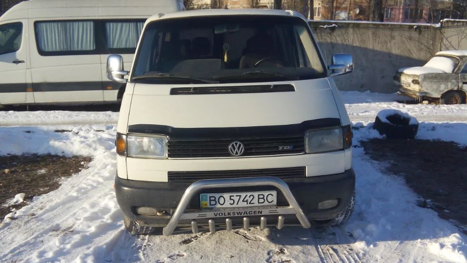Volkswagen Transporter 2.5TDI 65 kWt 2