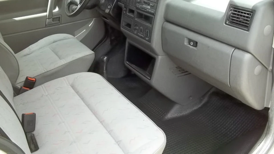 Volkswagen Transporter 2.5tdi 65kwt 3