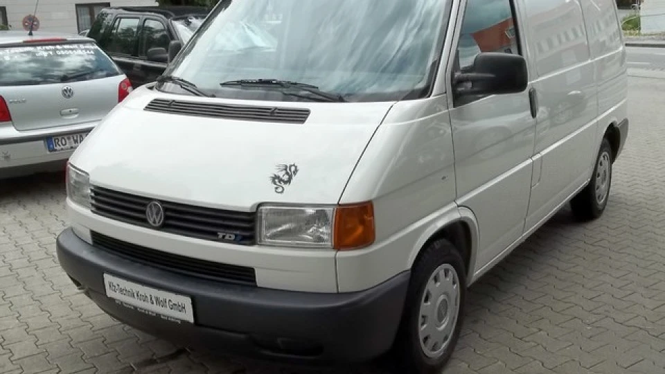 Volkswagen Transporter 2.5tdi 65kwt 4
