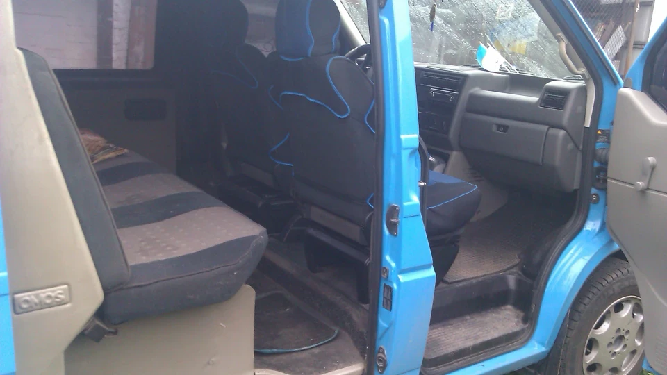 Volkswagen Transporter 2.5TDI 75-KA 2