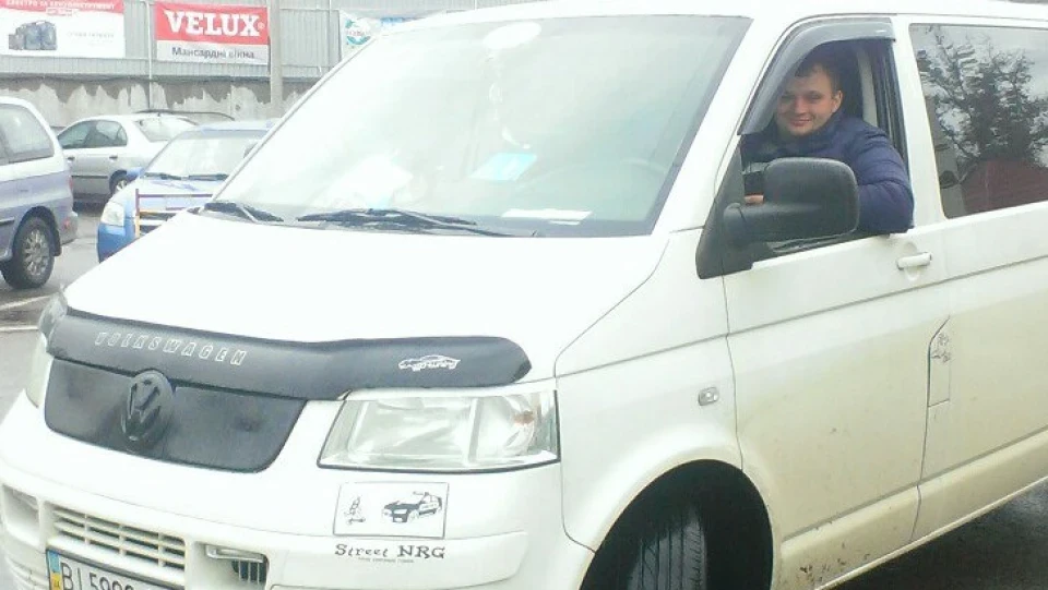 Volkswagen Transporter 2.5TDI "BASS" 2