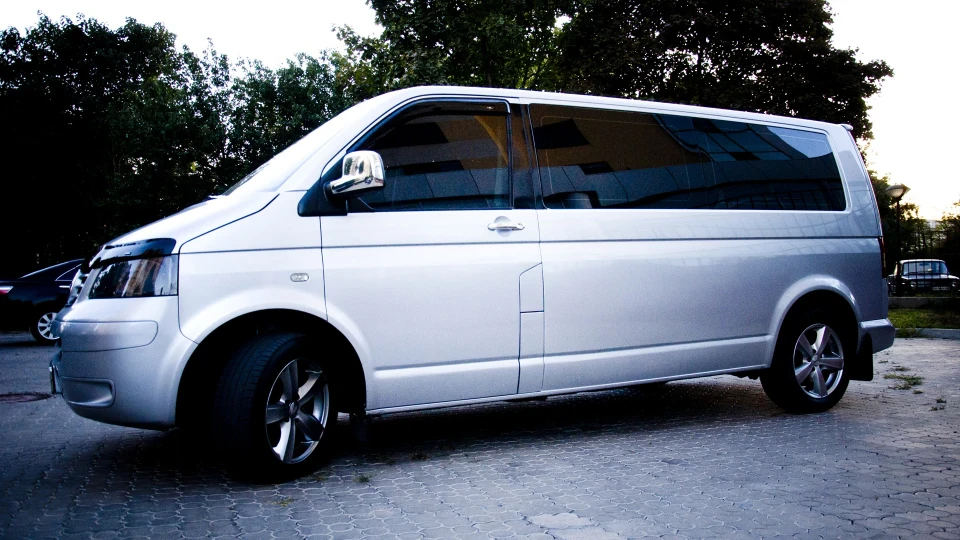 Volkswagen Transporter 2.5TDI Металик 3