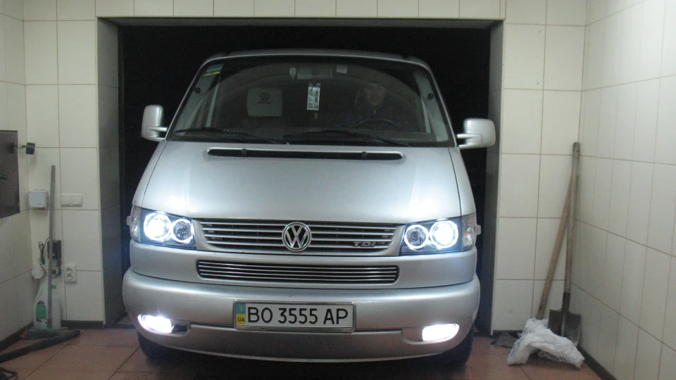 Volkswagen Transporter 2.5TDI 3