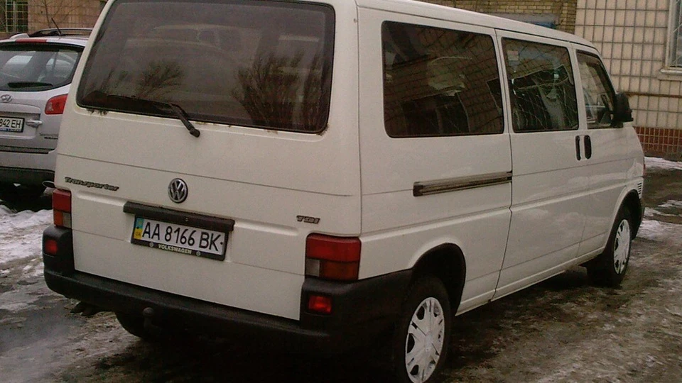 Volkswagen Transporter 2,5TDI 3