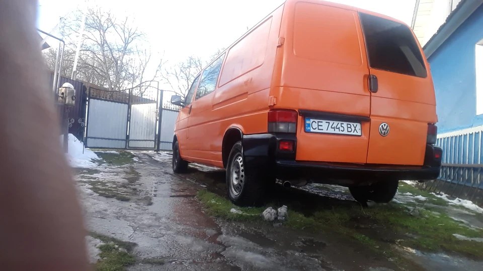 Volkswagen Transporter Апельсин 2.4Д 2