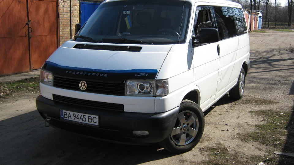 Volkswagen Transporter Белій крассафчеГ 4