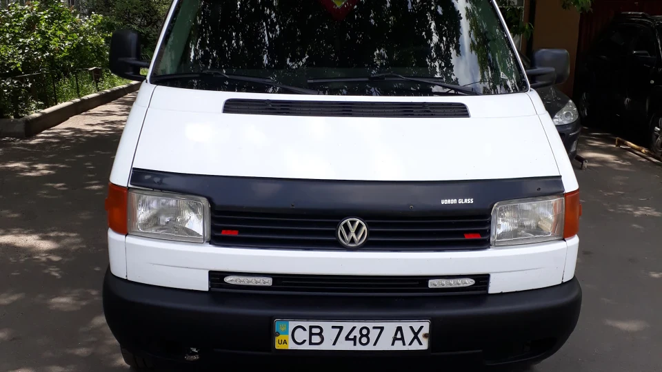 Volkswagen Transporter білий-білий 2