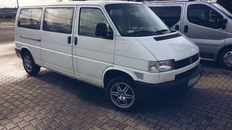 Volkswagen Transporter Білий лис 2