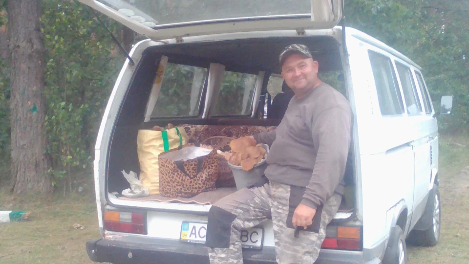 Volkswagen Transporter білий жук 3