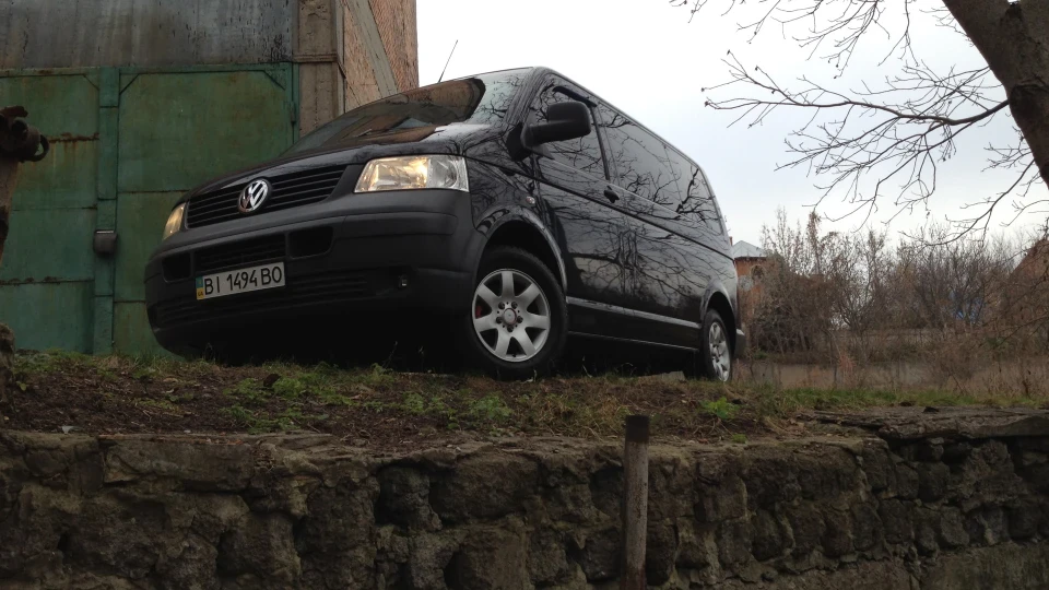 Volkswagen Transporter Black 2,5 TDI 96KW 3