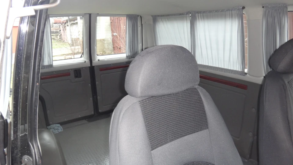 Volkswagen Transporter "Black Eagle" 3