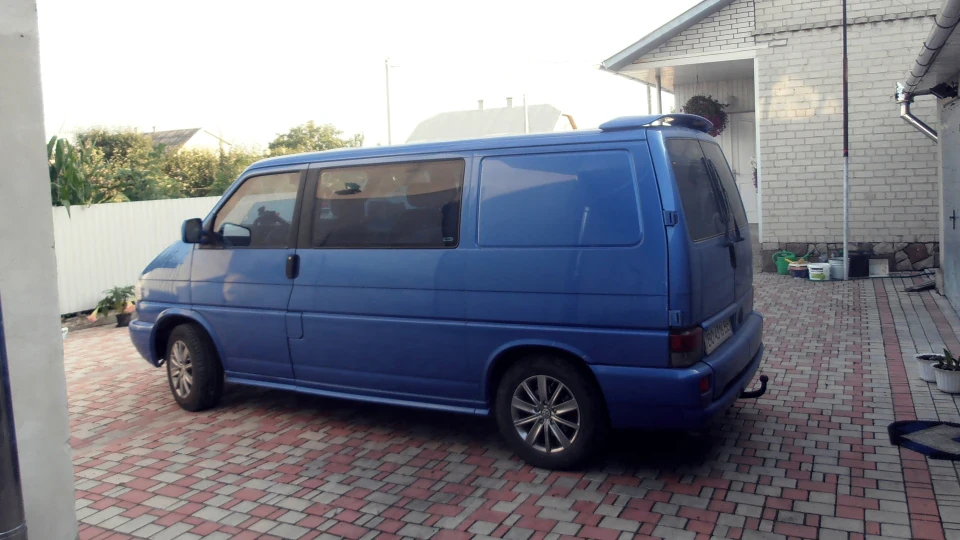 Volkswagen Transporter ***Blue Metallic*** 5