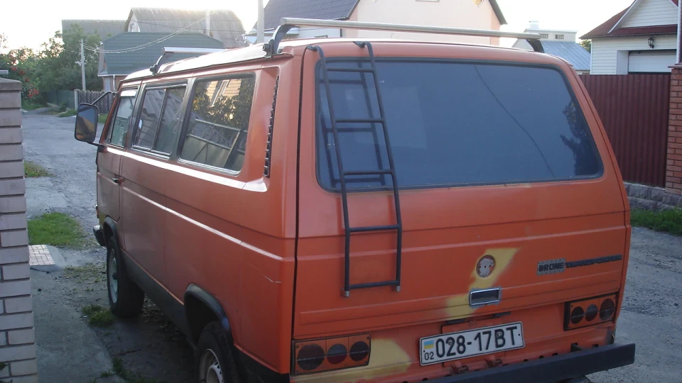 Volkswagen Transporter бронетранспортер 2