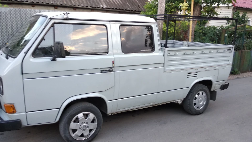 Volkswagen Transporter Чарлік 4