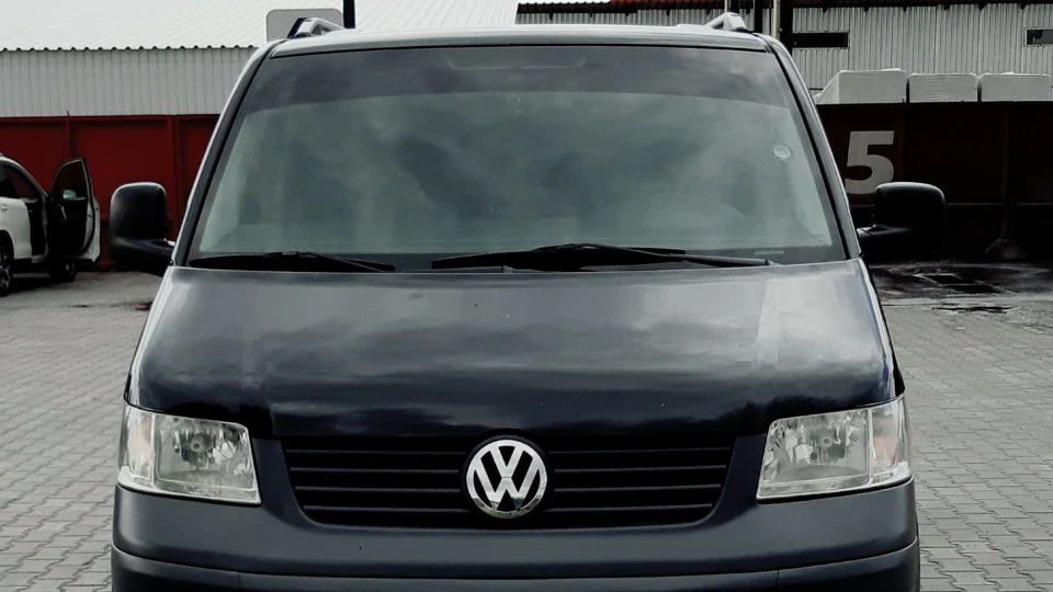 Volkswagen Transporter чорний-чорний 2