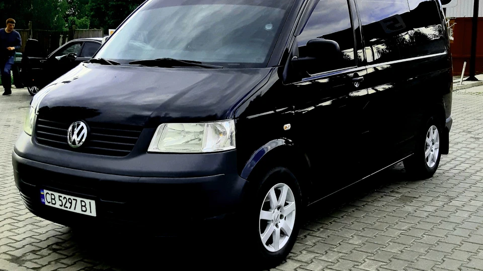 Volkswagen Transporter чорний-чорний 3