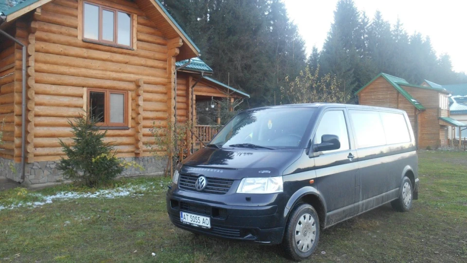 Volkswagen Transporter Чорний металік 2.5 TDI 2