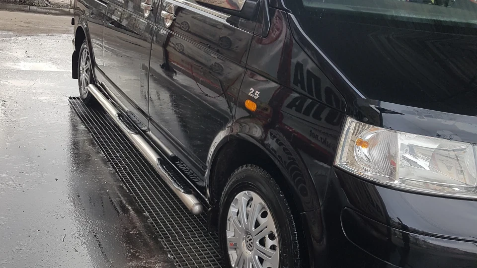 Volkswagen Transporter Чорний металік, 2.5 TDI