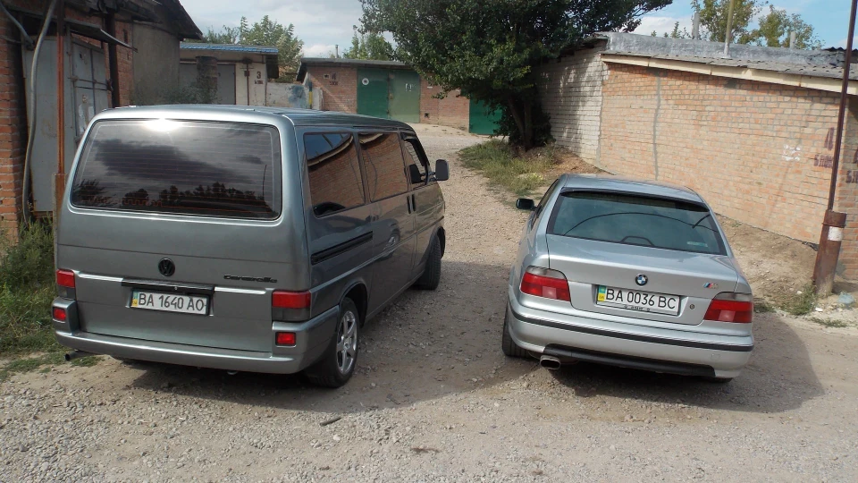 Volkswagen Transporter Caravel 2
