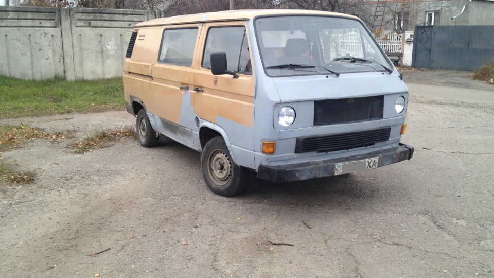 Volkswagen Transporter Коричневий трудяга 2