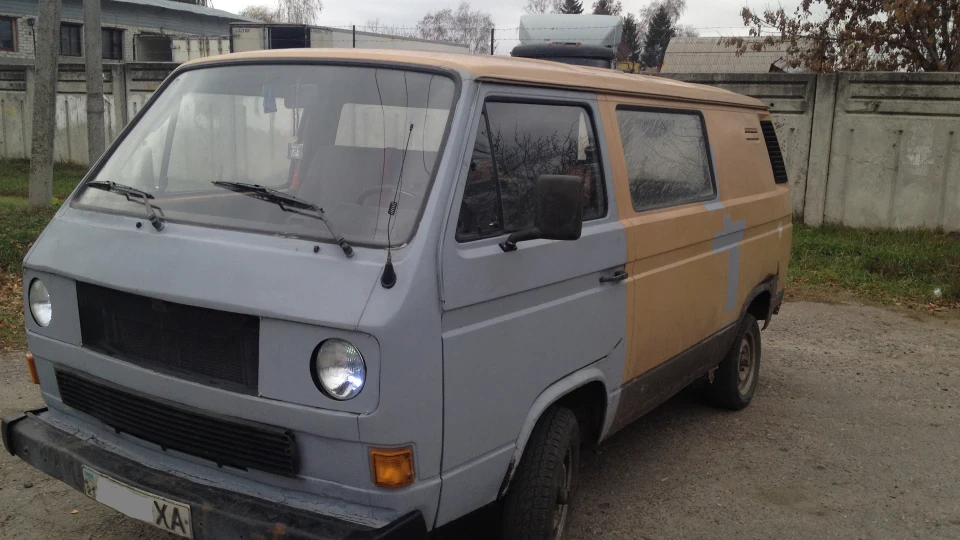 Volkswagen Transporter Коричневий трудяга 3