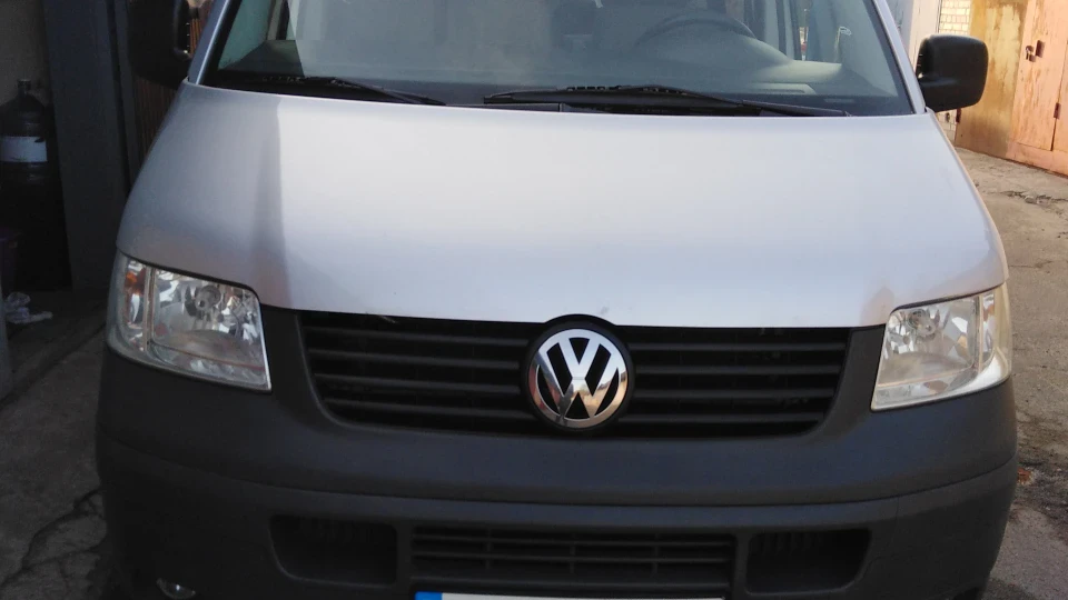 Volkswagen Transporter красень 3
