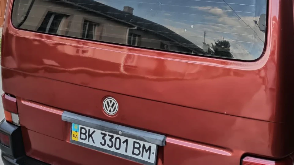 Volkswagen Transporter Червоний металік 2
