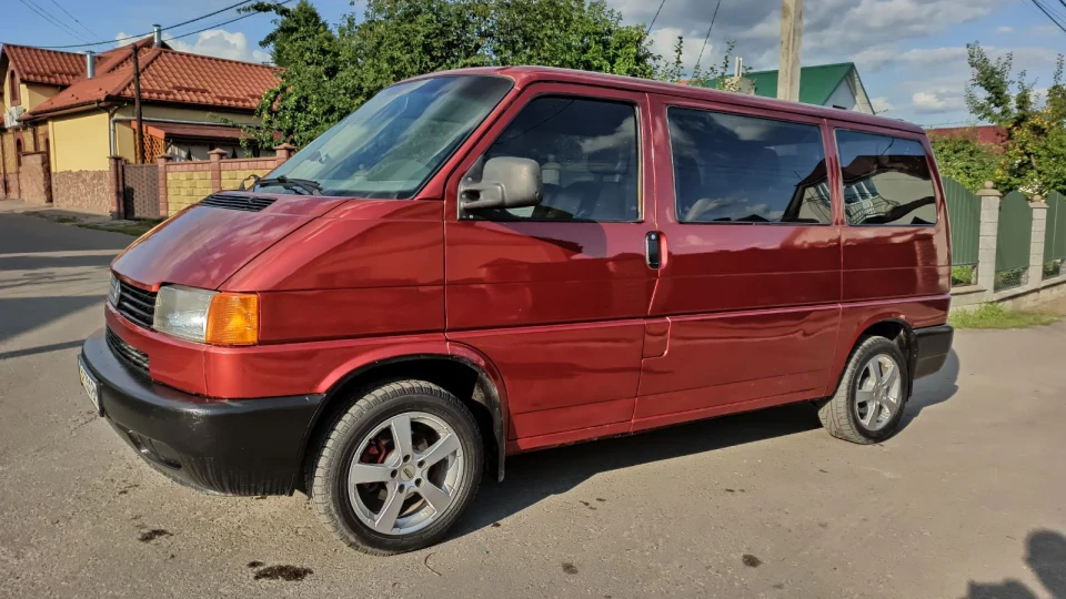 Volkswagen Transporter Червоний металік 3