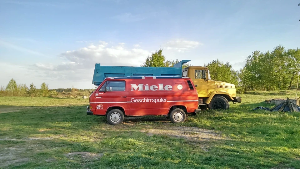Volkswagen Transporter Little Red Express bus