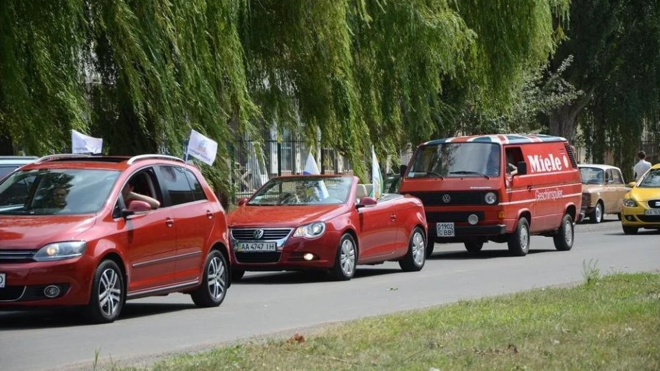 Volkswagen Transporter Little Red Express bus 4