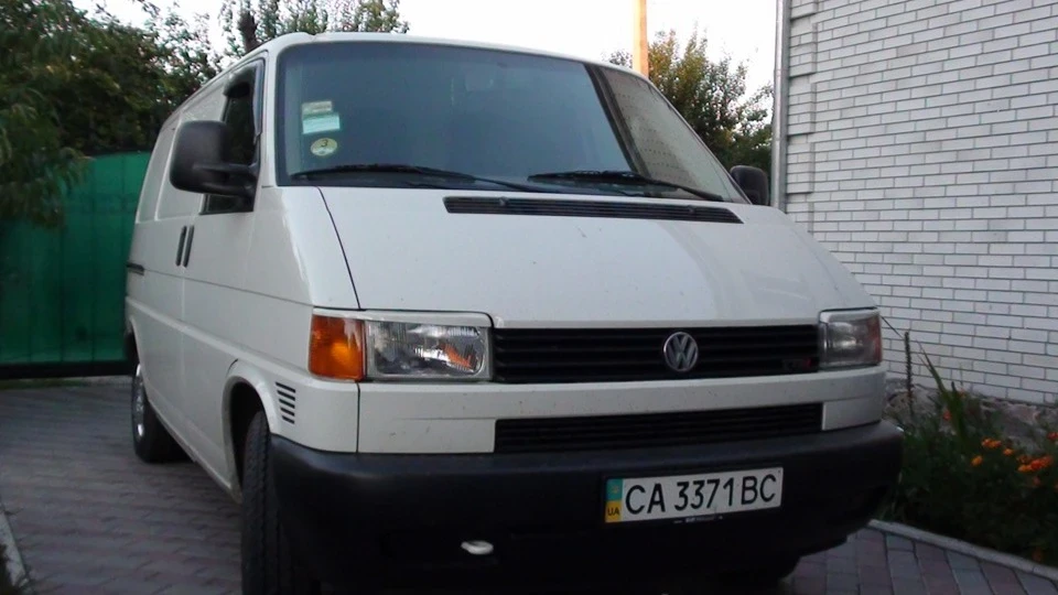 Volkswagen Transporter Маленький беленький 2