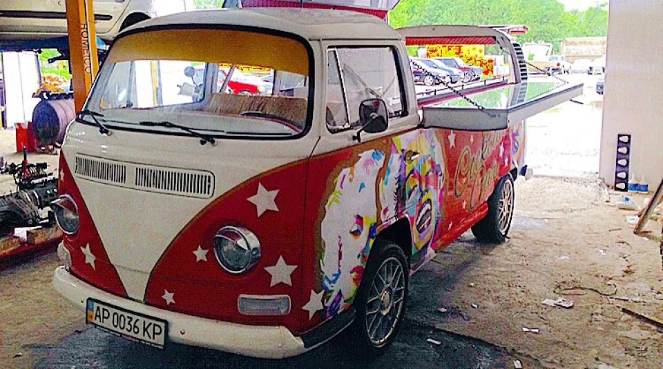 Volkswagen Transporter Marilyn Monroe 2