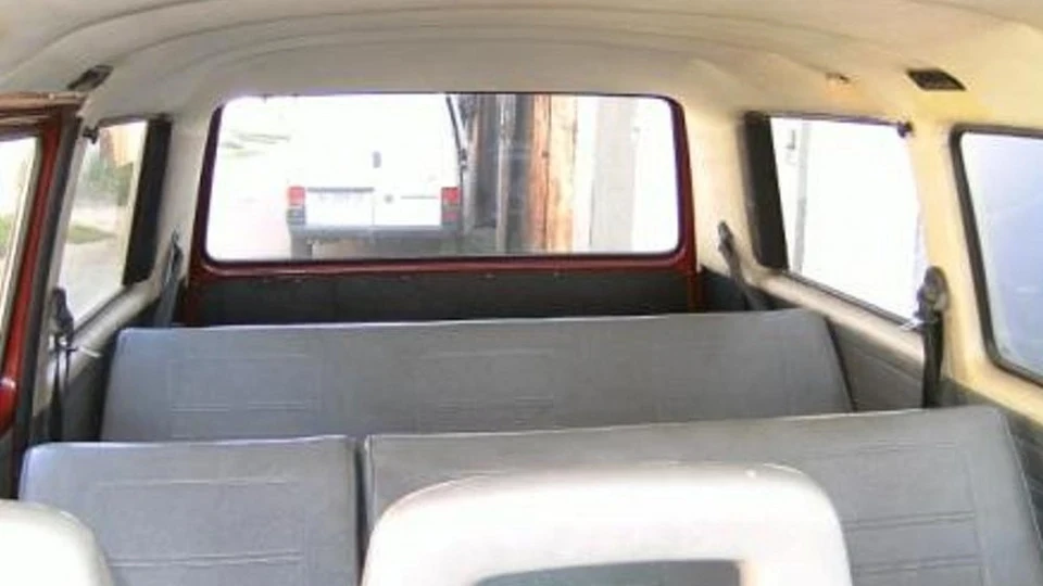 Volkswagen Transporter Сімейний бусмобіль 4