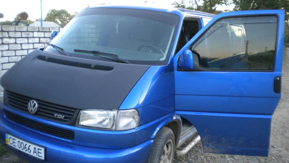 Volkswagen Transporter синій металік 2.5 тді 4
