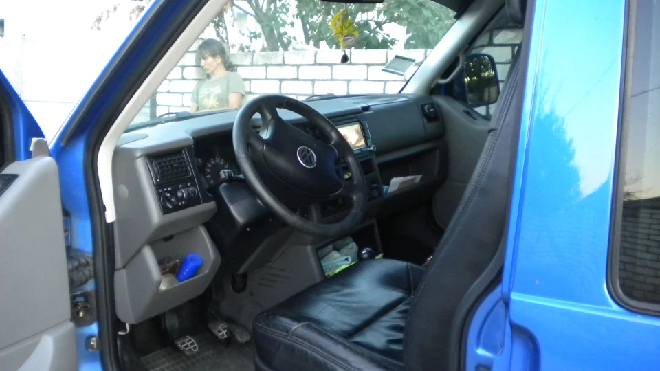 Volkswagen Transporter синій металік 2.5 тді 5