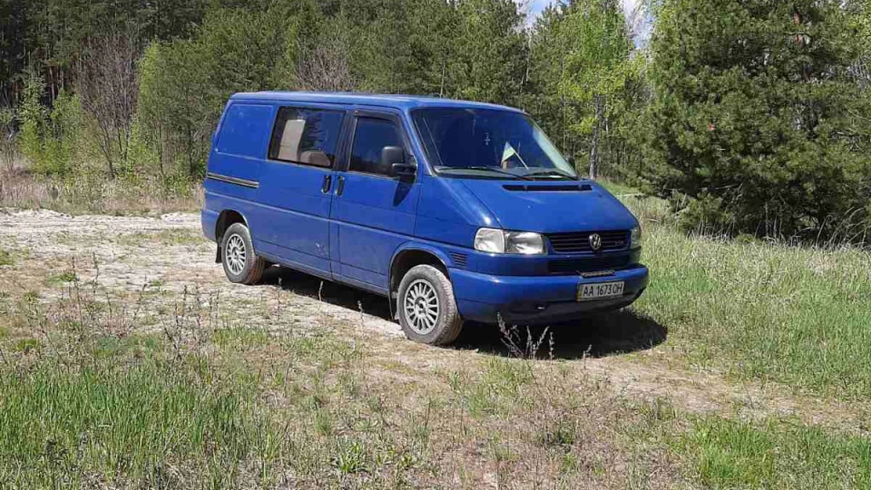 Volkswagen Transporter Синій металік 2.5