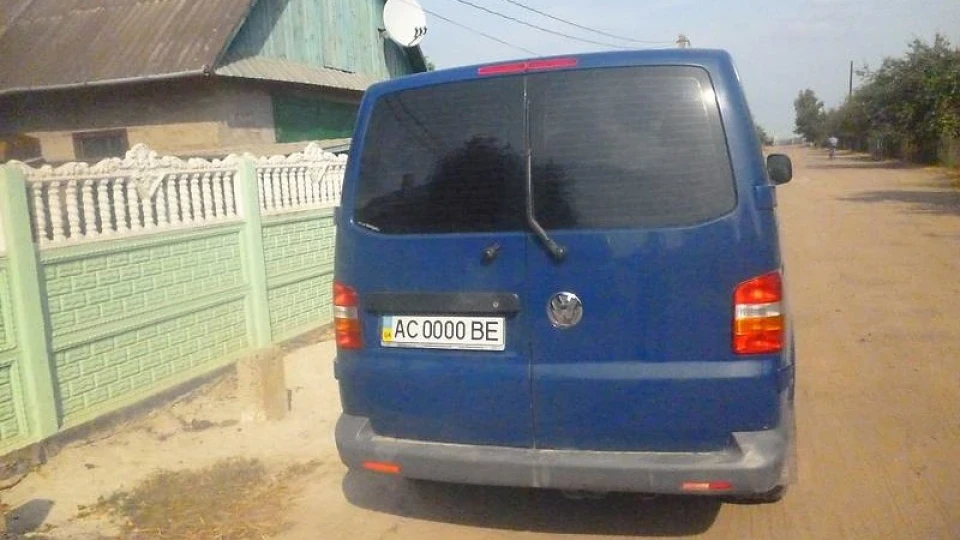Volkswagen Transporter Синій металік 2,5 4