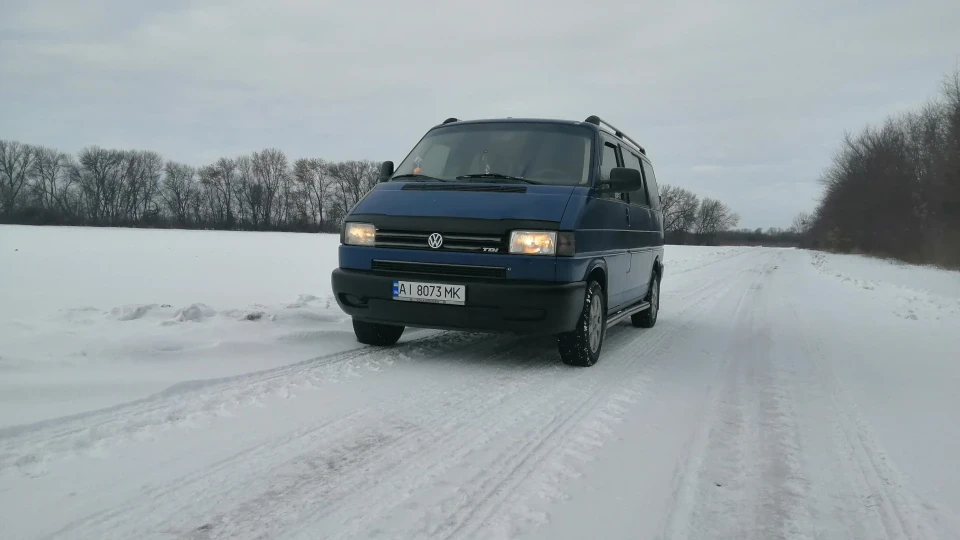 Volkswagen Transporter Синій Звір 2.5 TDI 4