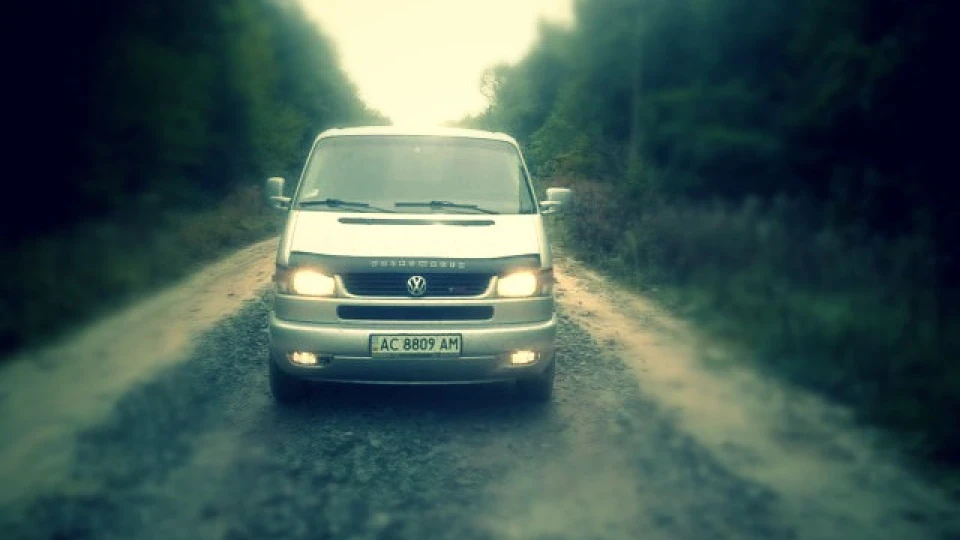 Volkswagen Transporter Сірий металік 2.5TDI