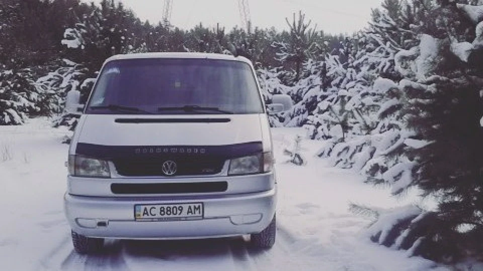 Volkswagen Transporter Сірий металік 2.5TDI 5