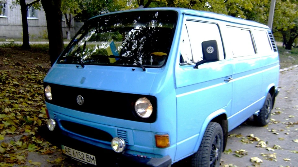 Volkswagen Transporter T3 1.9 ~Blue Van~ 2