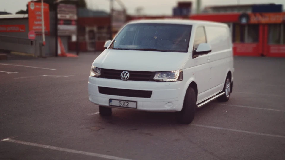 Volkswagen Transporter T5 GP 2.0 BiTDI 2