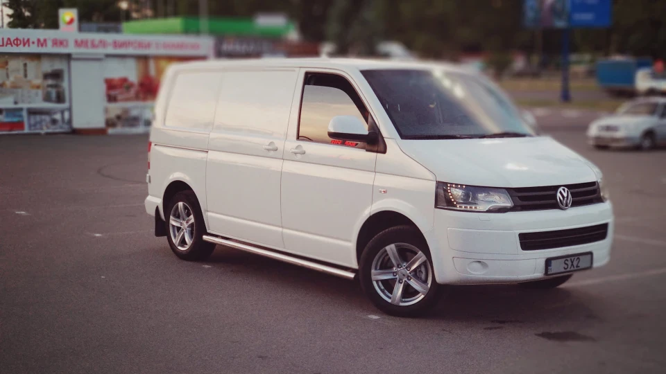 Volkswagen Transporter T5 GP 2.0 BiTDI 4