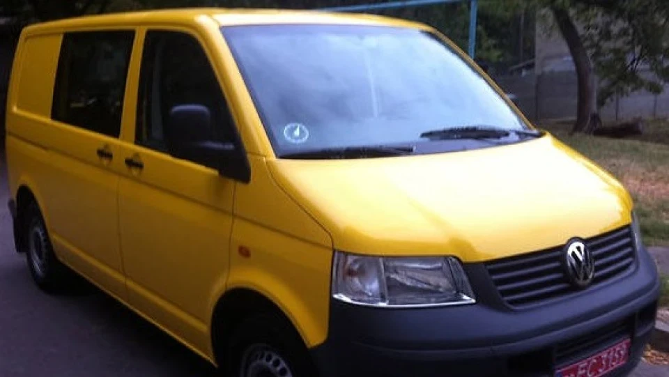 Volkswagen Transporter Yellow RadioRoks 4x4 4