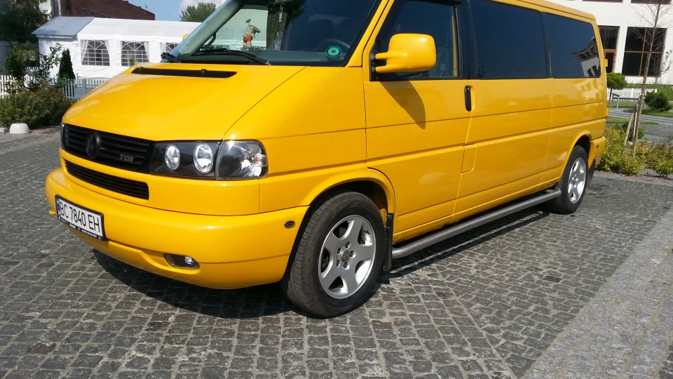 Volkswagen Transporter Yellow Submarine 4
