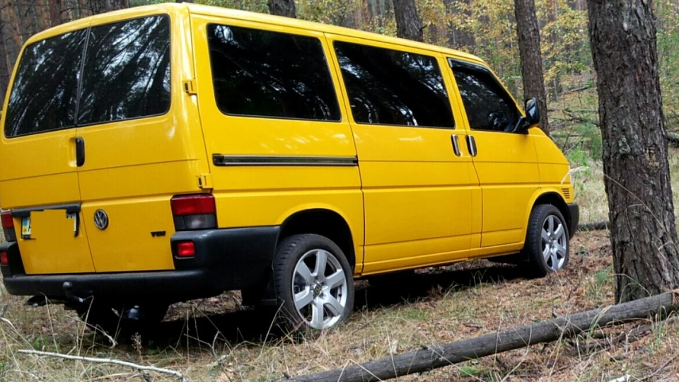 Volkswagen Transporter Yellow Sun 4