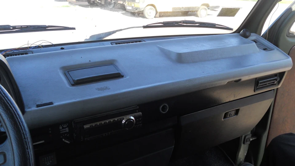 Volkswagen Transporter зелений фургон 3